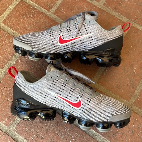 Nike Vapormax - Picture 4 of 8
